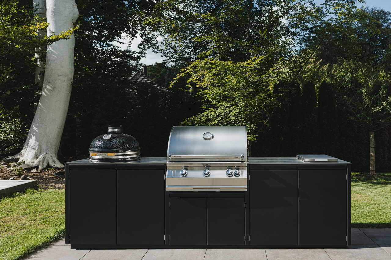 Modern exterior kitchen design with integrated high-performance appliances