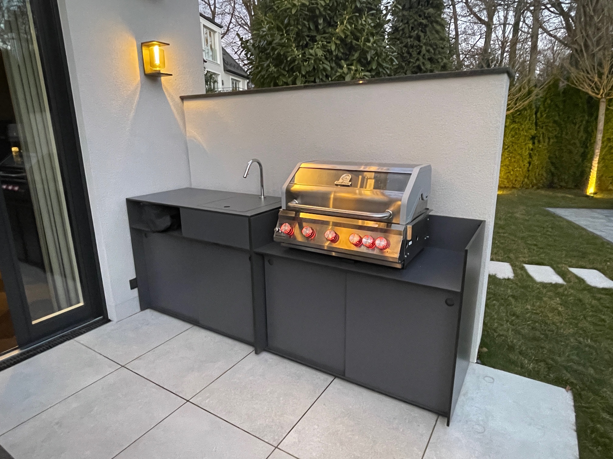 Bespoke outdoor cooking station tailored for high-end terrace living